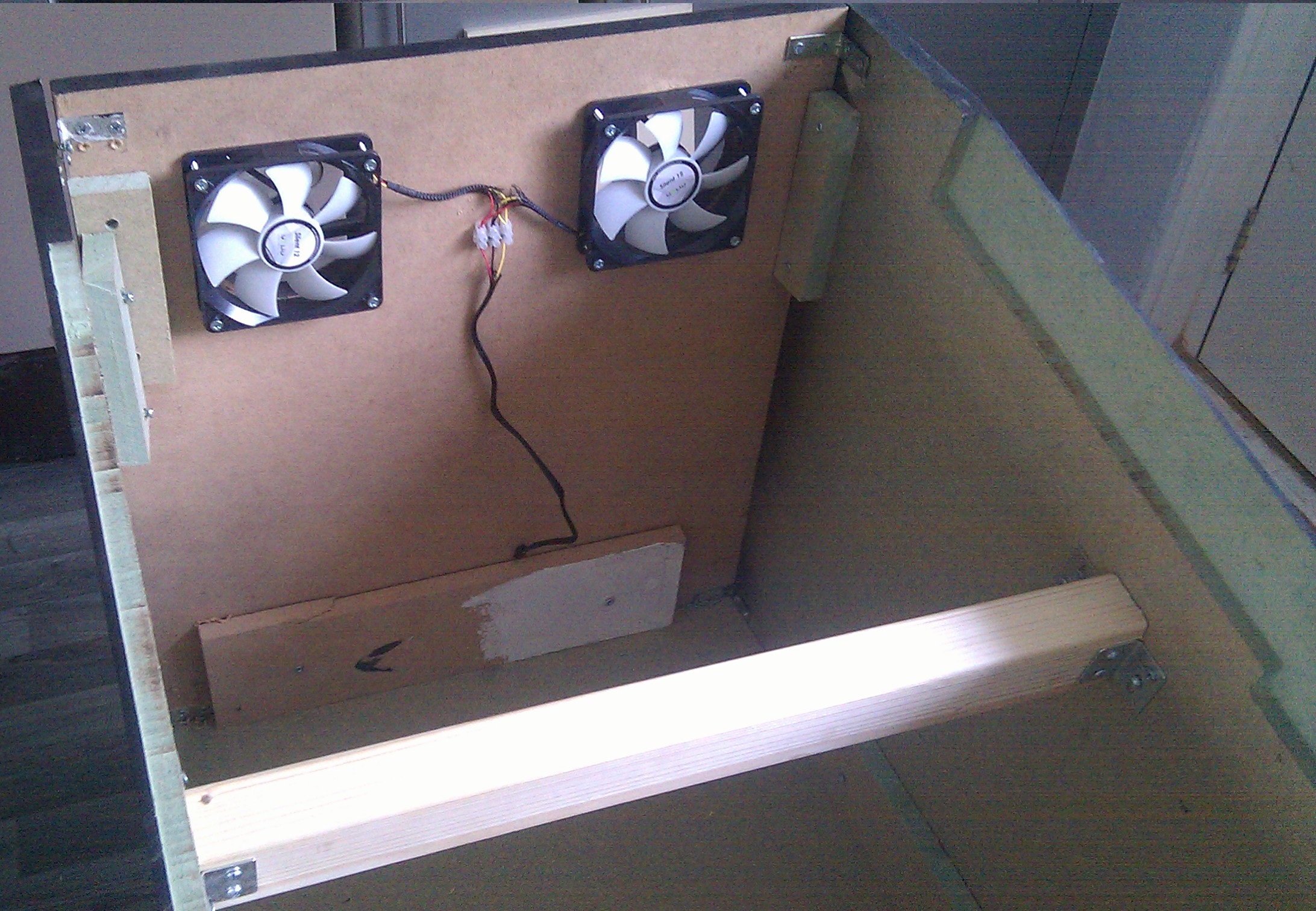 Fan 2